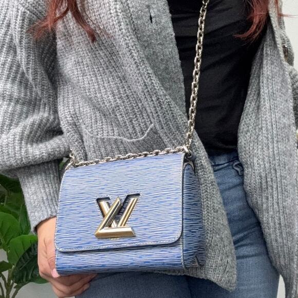💎✨RARE FIND✨💎Authenticated Louis Vuitton Twist PM Epi Denim Chain Shoulder Bag - Picture 3 of 10